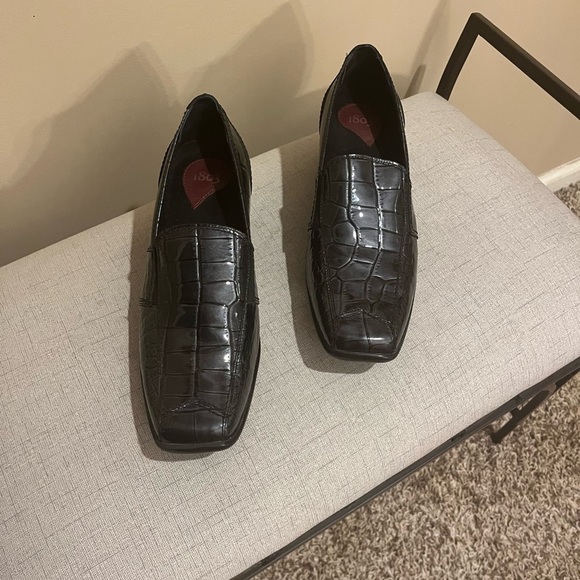 1803  Nome Loafers in Black Glass Croc, size 39 - Picture 2 of 6